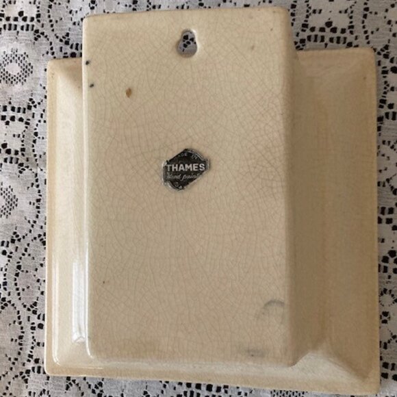 River Thames Ceramics Wall Pocket with Bird & Rose - Picture 7 of 7